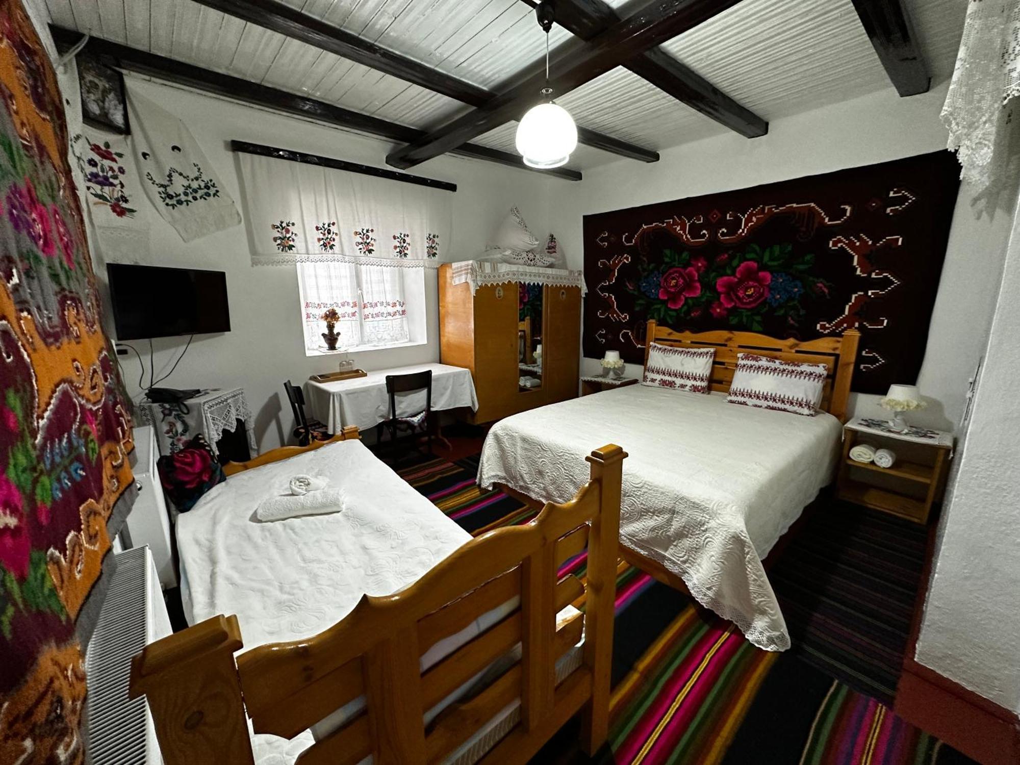 La Madalina Bed & Breakfast Selemet Dış mekan fotoğraf